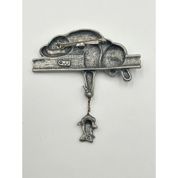 JJ Cat Catching Mouse Pin Brooch Pewter Metal Silver Tone Dangle Figural Pin - Picture 5 of 6